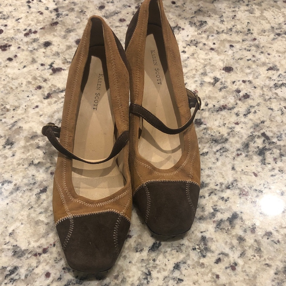Karen Scott Two-Tone Tan and Dark Brown Suede Mary Jane Kitten Heel SZ 8